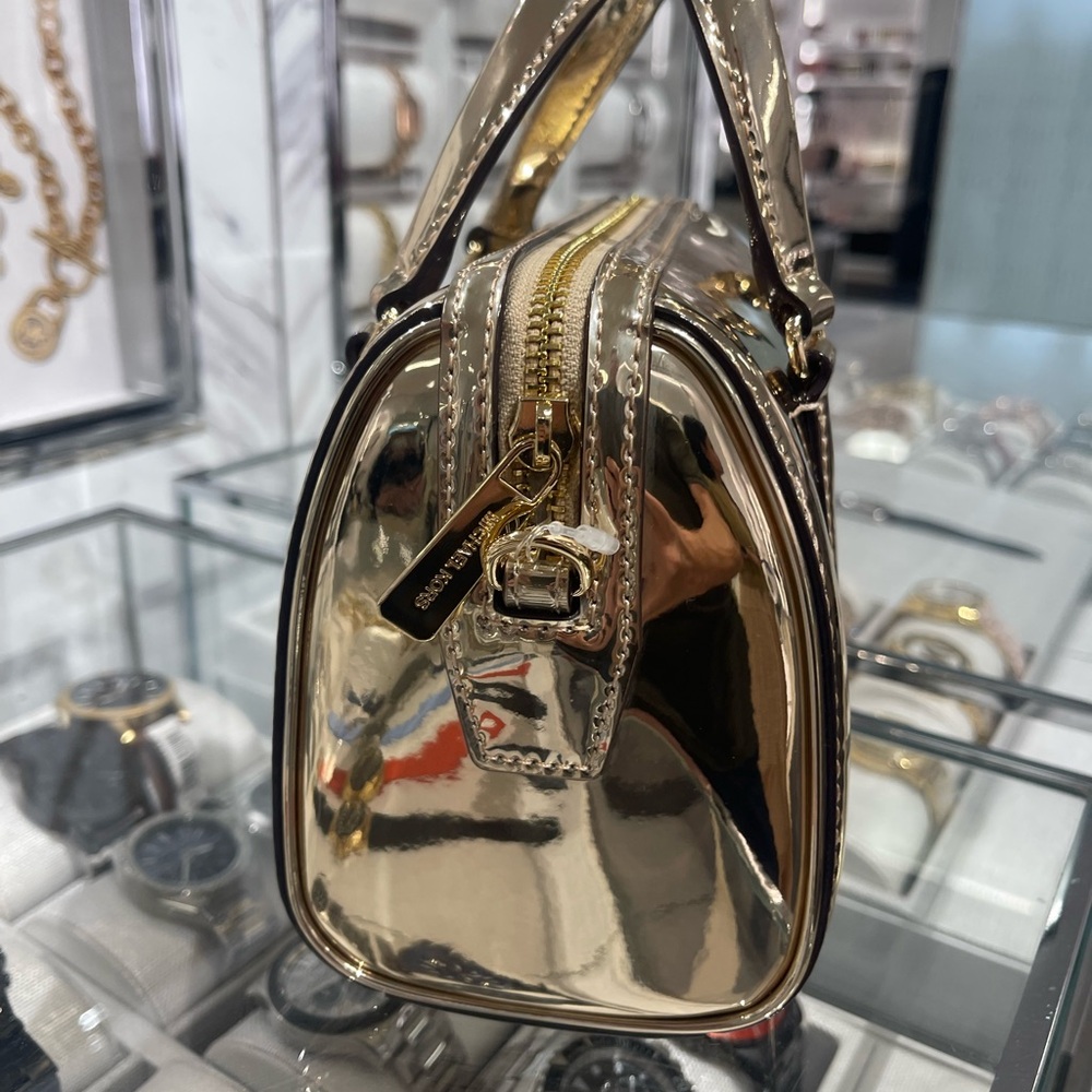 MICHAEL KORS Jet Set Small Metallic Convertible Crossbody Duffle Xbody
Pale Gold - Picture 7 of 16